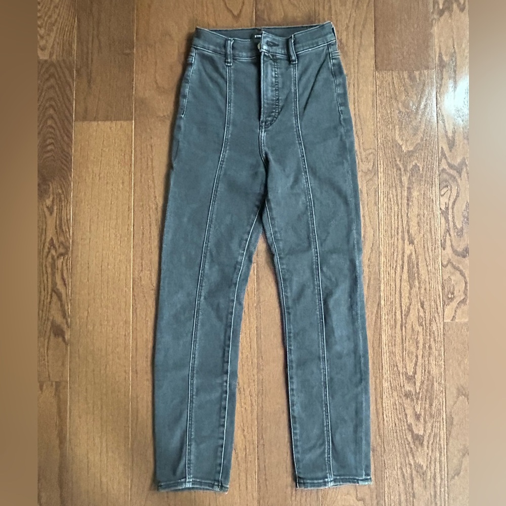 High-Waisted Black-Washed Jeans